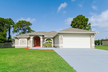 1045 Albany AVE Lehigh Acres, FL 33971